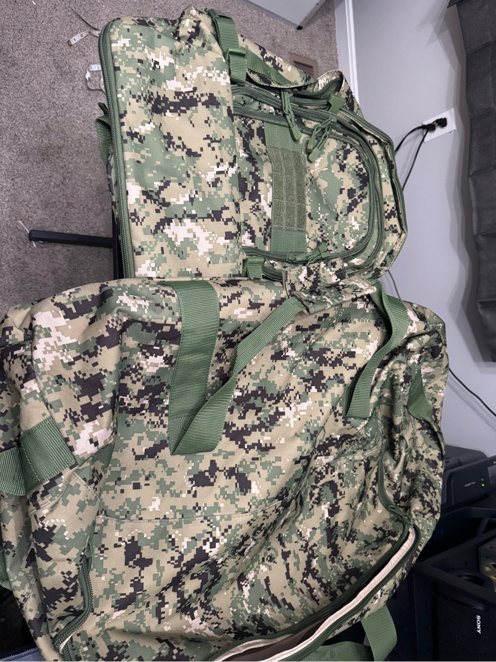 Unbranded Green Digital Camo Duffel Bag - Heavy-Duty Travel & Tactical 2 bags
